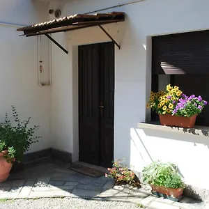 Ferienhaus La Casetta Del Nonno Giampi, Sesto Calende