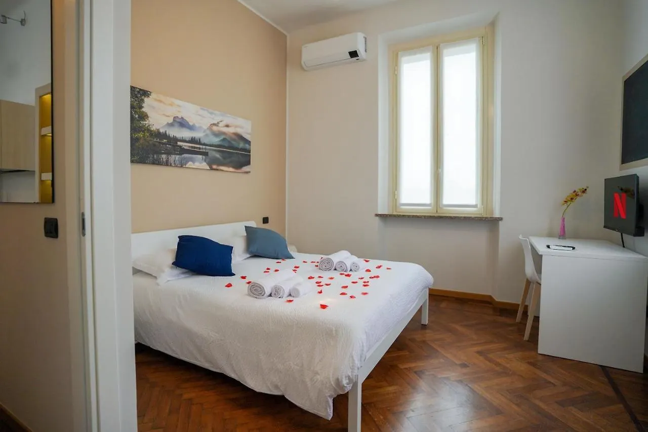 Apartment Azalea Suite Leonardo Academy, Mxp & Lakes Sesto Calende Italy