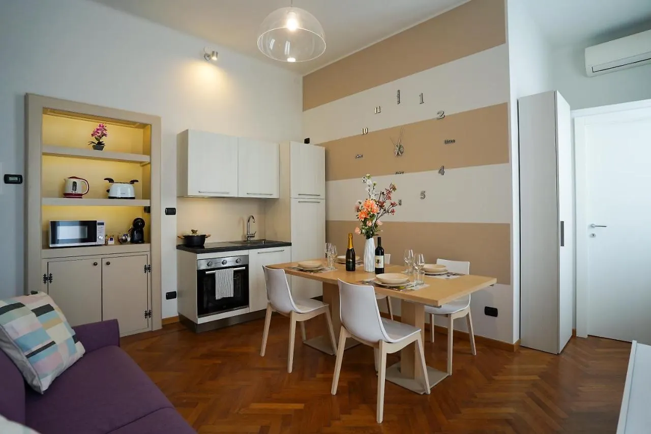 Azalea Suite Leonardo Academy, Mxp & Lakes Sesto Calende